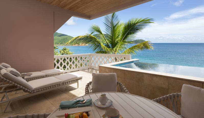 8 - Cliff Suite Terrace Breakfast